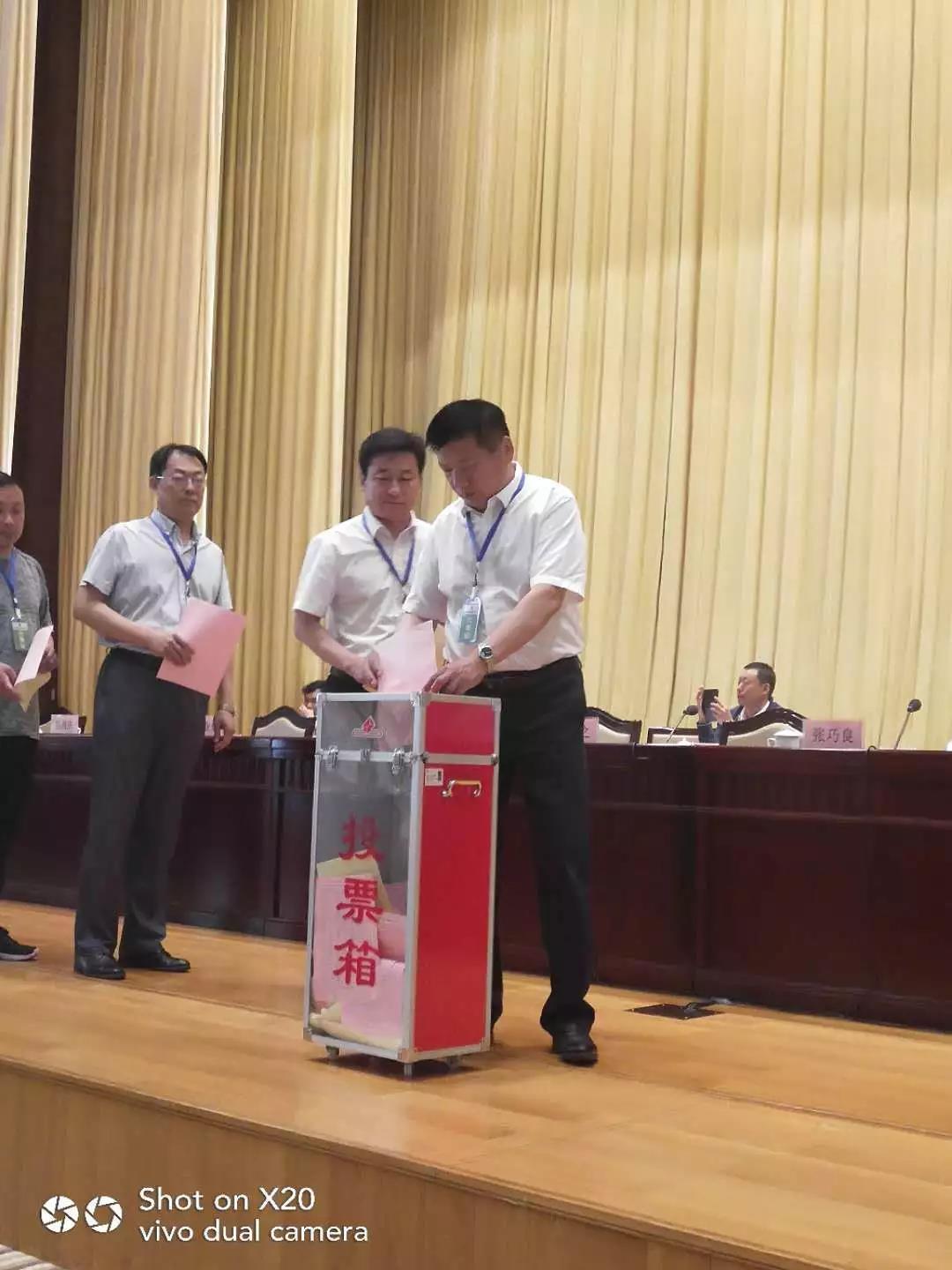 山东正大至诚律师事务所张伟律师、张世文律师、徐蓓蓓律师分别当选淄博市新一届律师协会副会长、监事会监事、理事。(图3) 山东正大至诚律师事务所张伟律师、张世文律师、徐蓓蓓律师分别当选淄博市新一届律师协会副会长、监事会监事、理事。(图3)