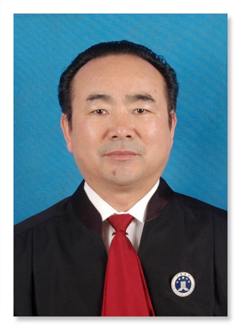 三十载匠心守望 初心不渝——致敬我所执业满三十周年律师(图2) 三十载匠心守望 初心不渝——致敬我所执业满三十周年律师(图2)